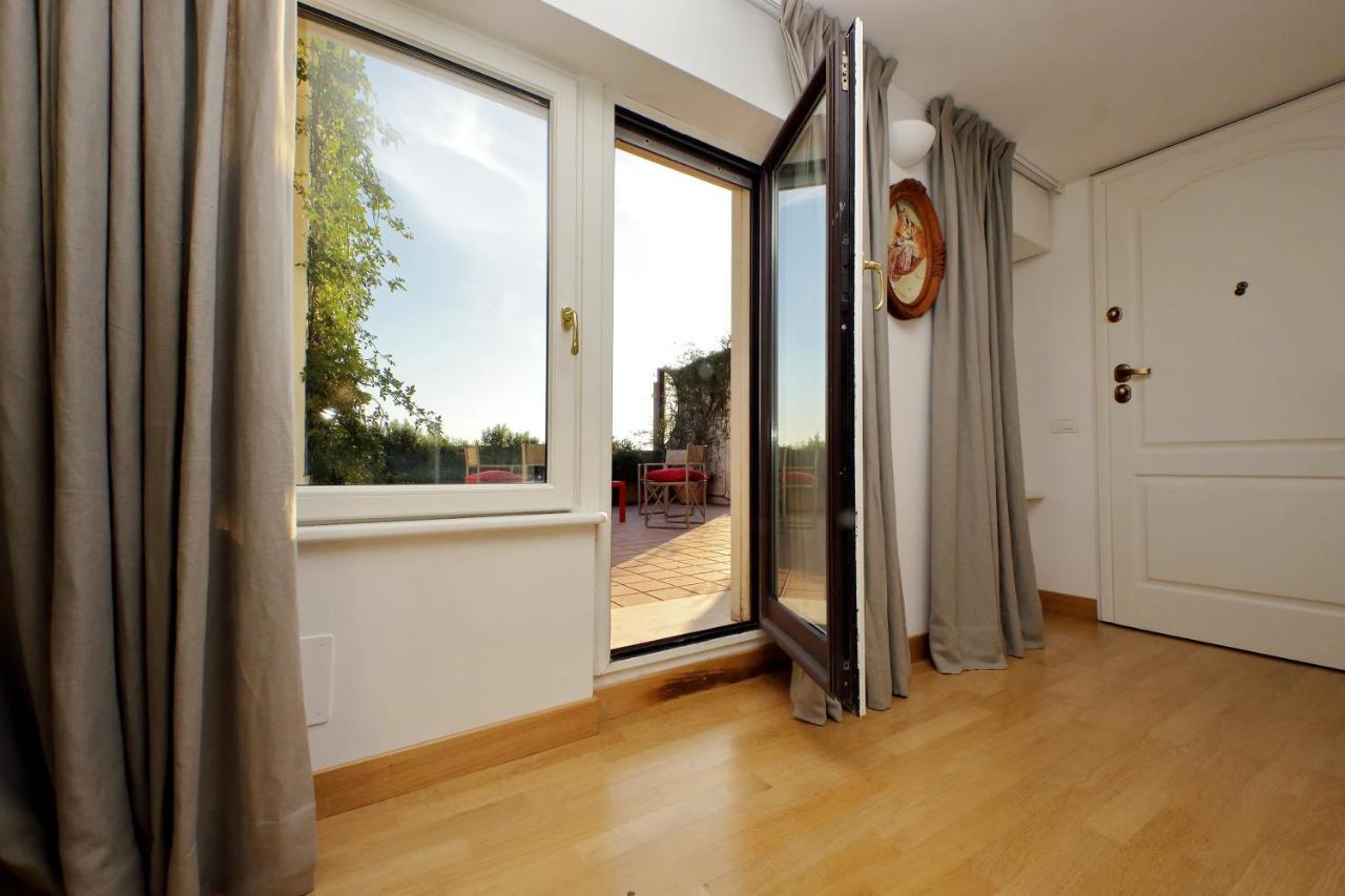 Beautiful Loft In Ponte Milvio With Terrace Apartment Rome Exterior photo