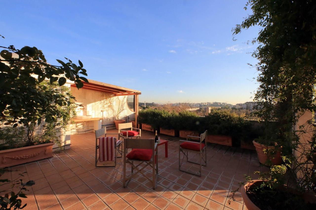 Beautiful Loft In Ponte Milvio With Terrace Apartment Rome Exterior photo