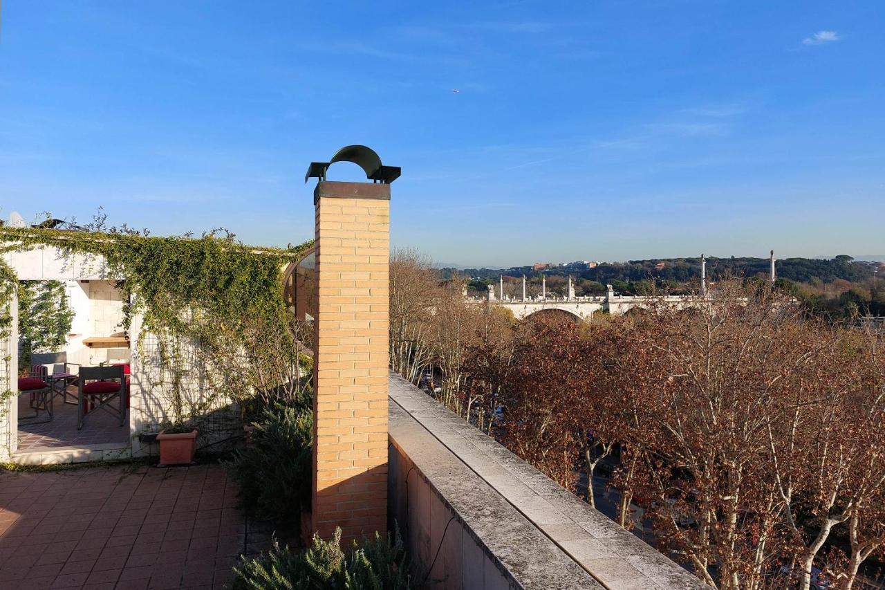 Beautiful Loft In Ponte Milvio With Terrace Apartment Rome Exterior photo
